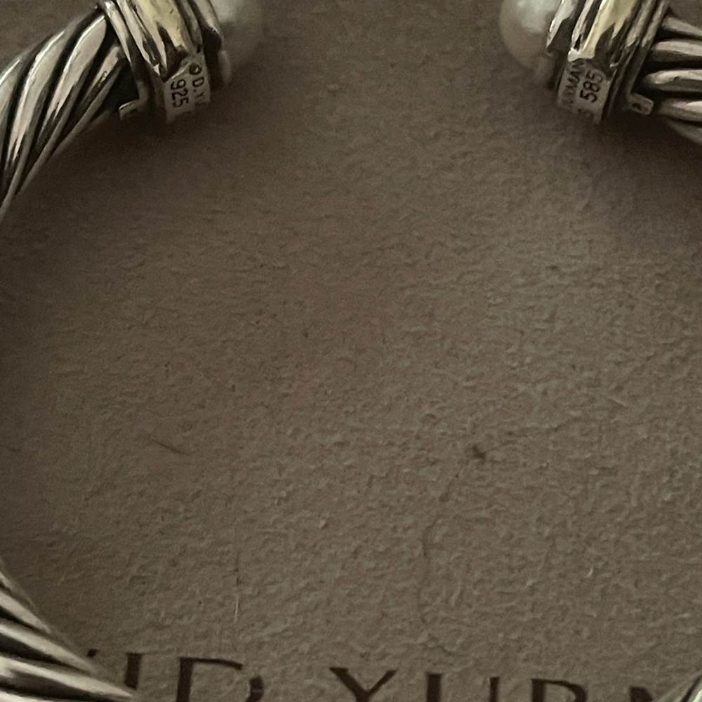 7mm David Yurman Silver Cable Bracelet with pearls and gold tips - Picture 2 of 6